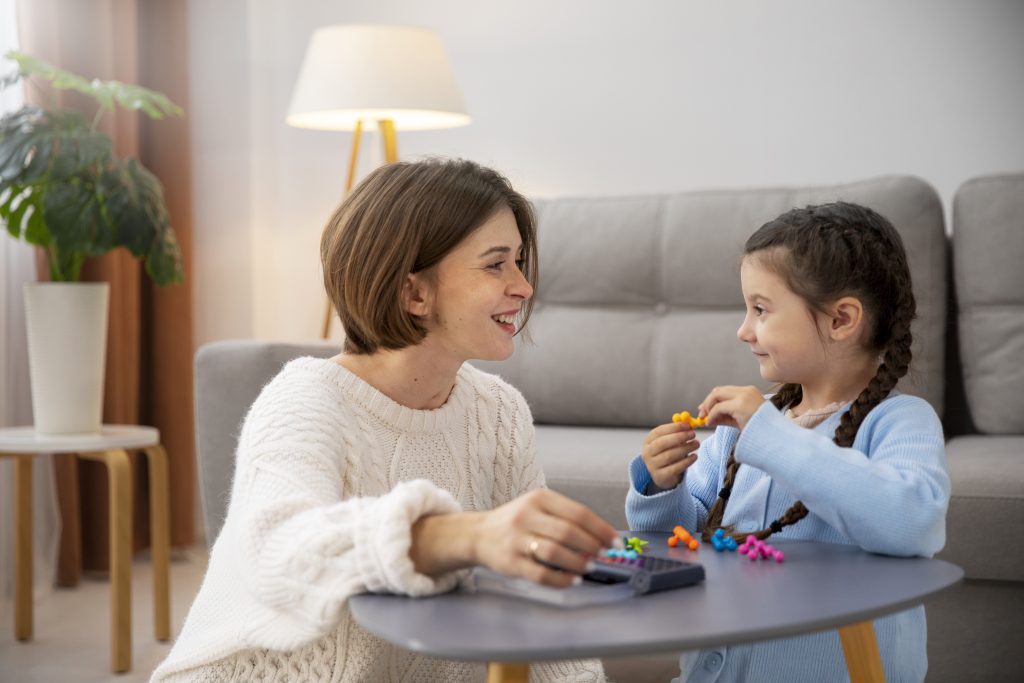 Cómo elegir y orientar al mejor cuidador para tu hijo